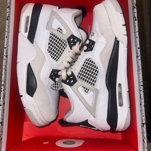 Jordan Air Retro 4 GS Sneakers - White and Gray